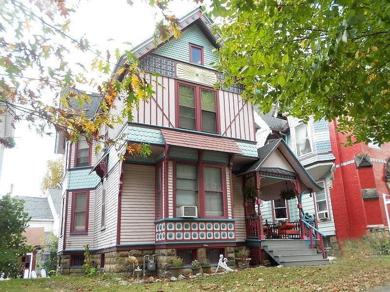 2nd image of 764 Park Ave