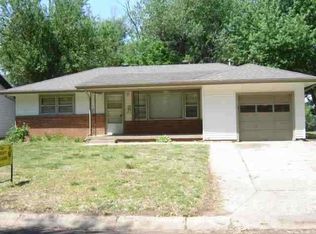 347 Wire Ave, Haysville, KS 67060