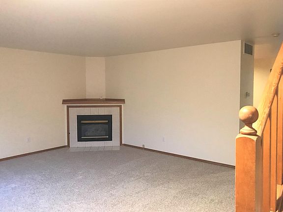 3rd image of 21501 8th Pl W