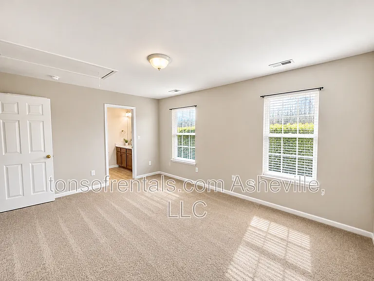 85 Farington Cir — Photo 11
