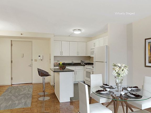 3rd image of 218 Myrtle Ave APT 9I