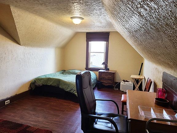 3rd image of 13405 Forest Hill Ave