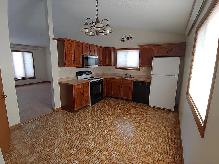 1726 Person St — Photo 12