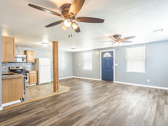 2nd image of 1404 S Lewis St #2
