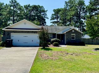 931 Magnolia Dr, Aberdeen, NC 28315