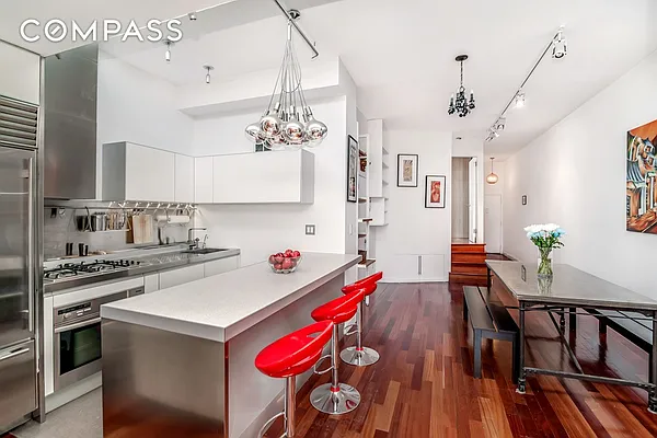 Rented by Compass | media 12