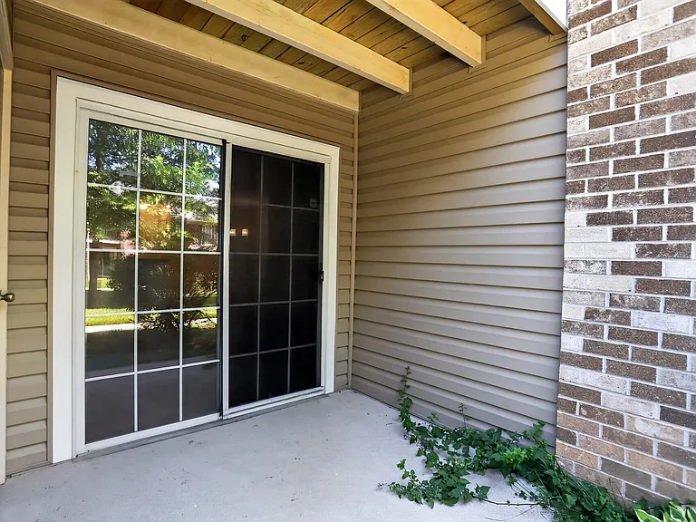 69 Ramsgate Ct — Photo 29