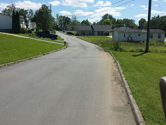 5th image of 80 Willow Creek Dr