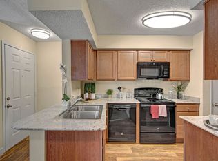 Motif, Phoenix, AZ 85029