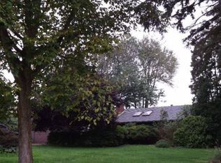 228 Springer Dr, Coraopolis, PA 15108