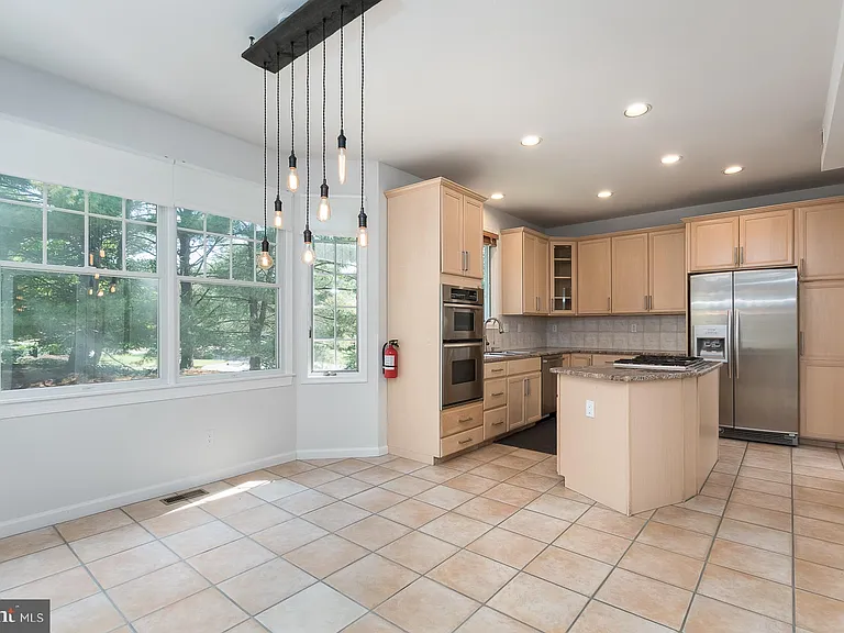 30 Leicester Ct — Photo 9