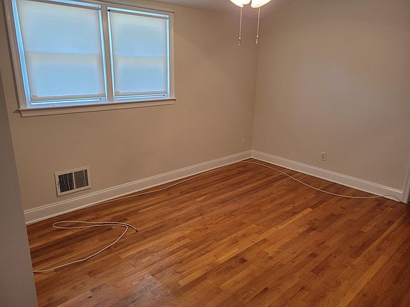 3rd image of 115 Rockwell St #2