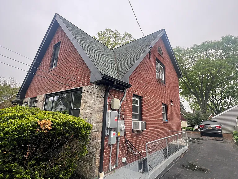 186 Wilson Ave — Photo 15