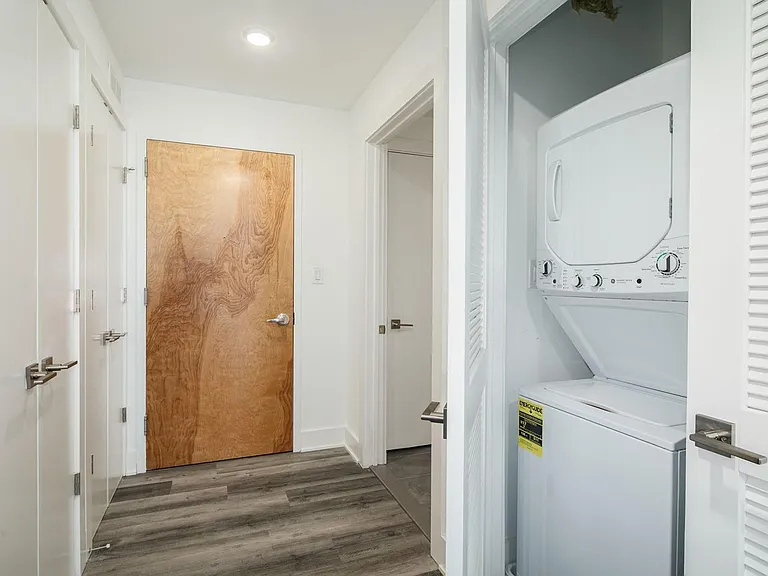 1245 Ridge Avenue — Photo 12
