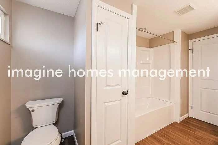 15614 Creekwood Ln — Photo 11