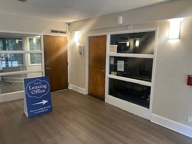 Westgrove Tower Condominiums — Photo 14