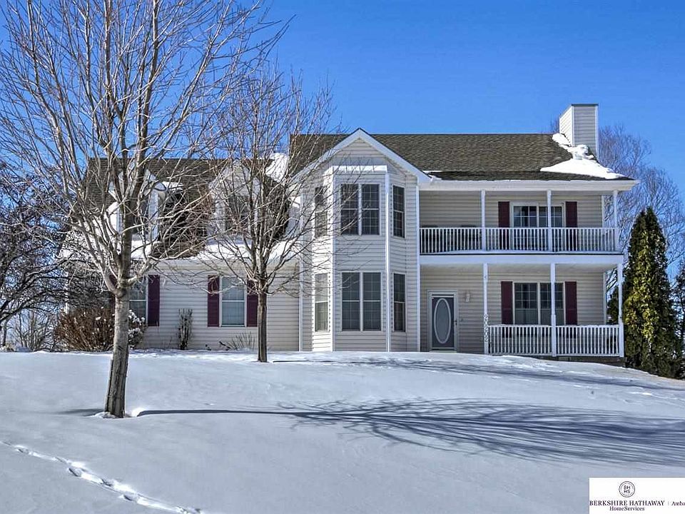 2nd image of 20202 Crest View Dr