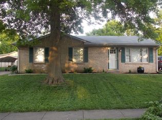 120 Queensway Dr, Versailles, KY 40383
