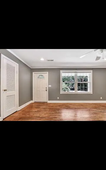 1333 French Rd — Photo 3