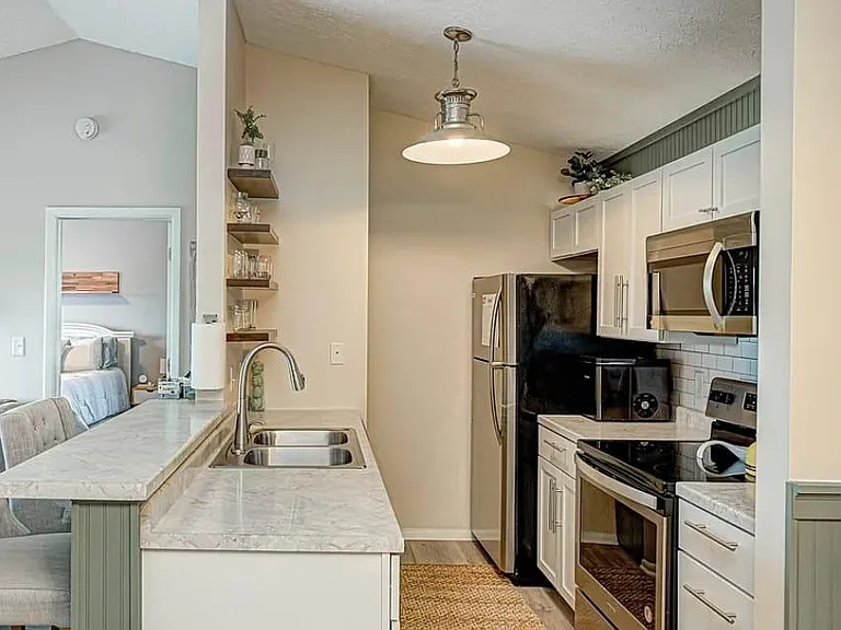 4391 Village Parkway Cir W #5 — Photo 6