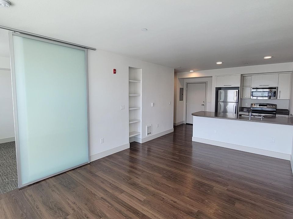 1st image of 606 Burwell St APT 212