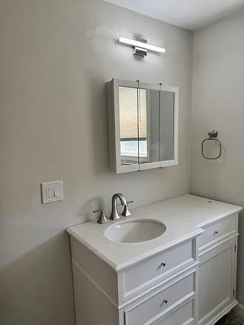 2 bed, 966 sqft, $2,275 — Photo 3