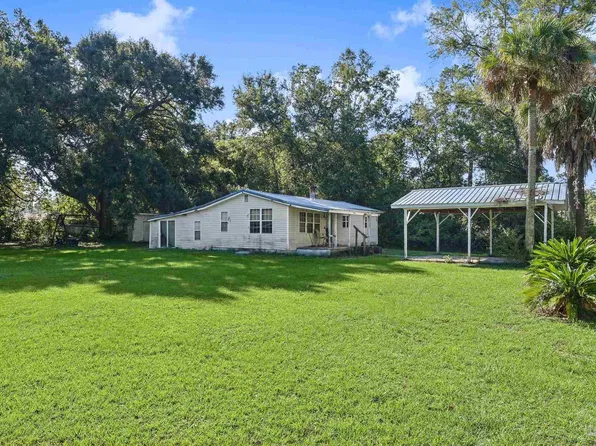 3188 Damon Dr, Milton, FL 32583