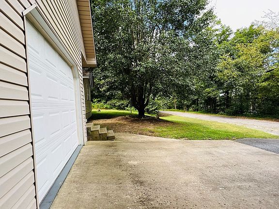 4th image of 166 Zackary Ln