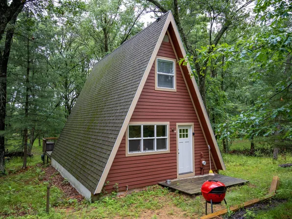1874 W 16th Ave, Friendship, WI 53934