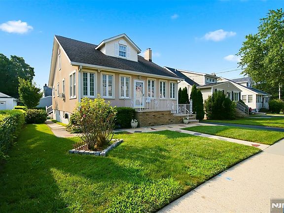 2nd image of 404 Palmer Avenue