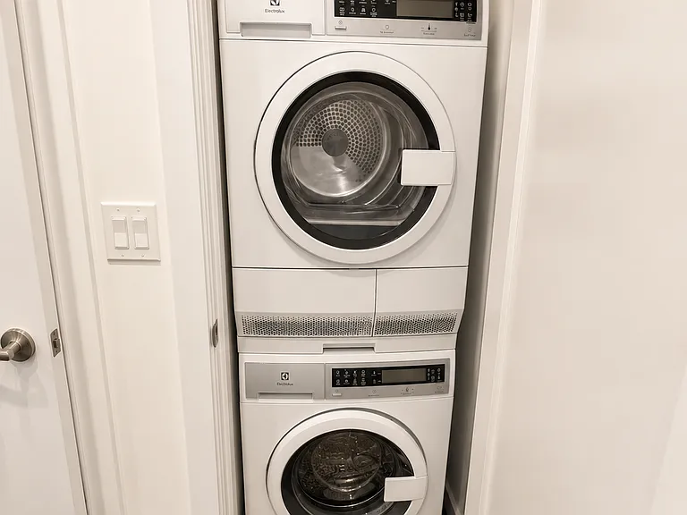 1428 Lexington Ave #3B — Photo 10