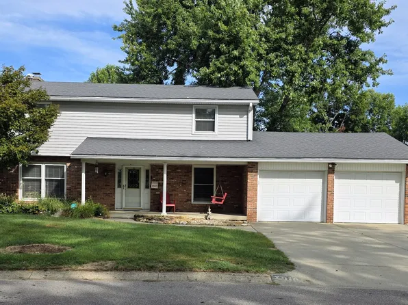 3910 Lantern Ln, Columbus, IN 47203