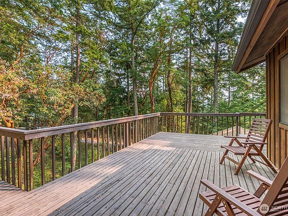 3rd image of 83 Cascade Way