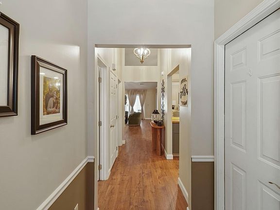 5th image of 2212 Westwind Dr