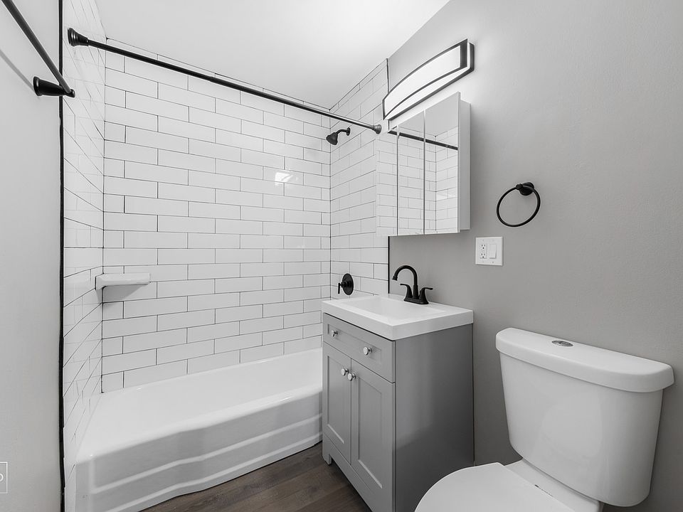 Dryden Apartments 1 N Dryden Pl Arlington Heights IL Zillow