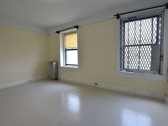 5th image of 615 W 186th St #66