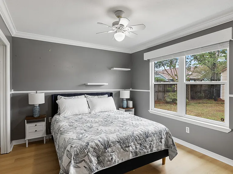 Victoria Ln — Photo 16