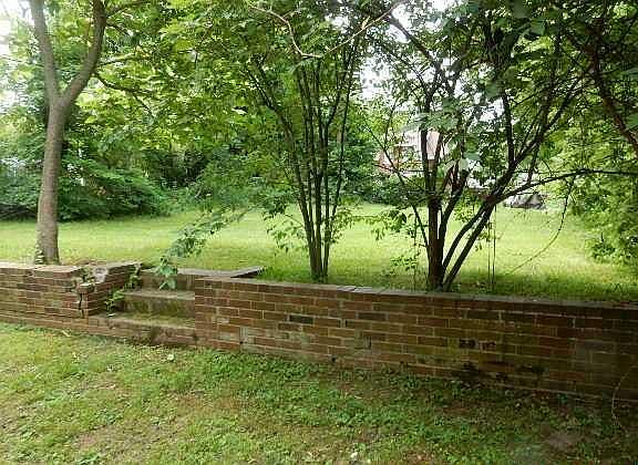 3rd image of 8224 Garfield Ave