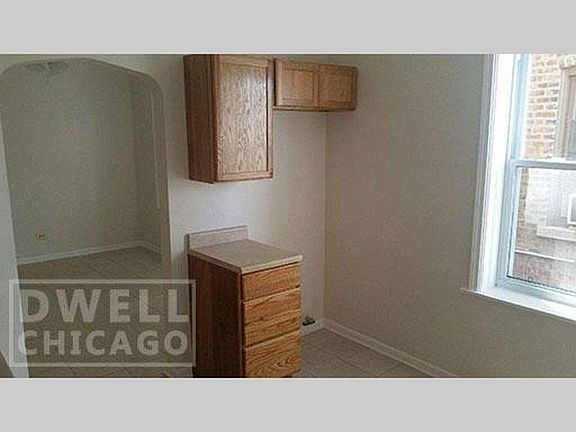 2nd image of 4436 S Homan Ave APT 3
