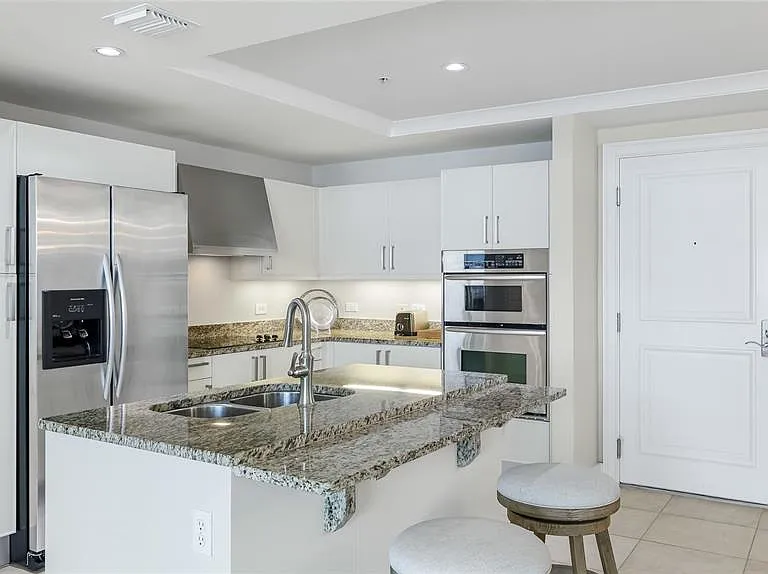 1350 Main St #1503 — Photo 10