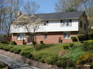 110 Glendale Rd, Boyertown, PA 19512