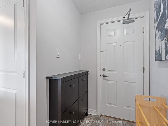 5th image of 2240 Tenth Line Rd #8