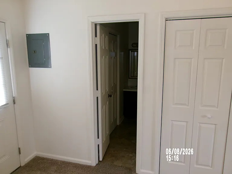 733 9th Ave NE #733 — Photo 9