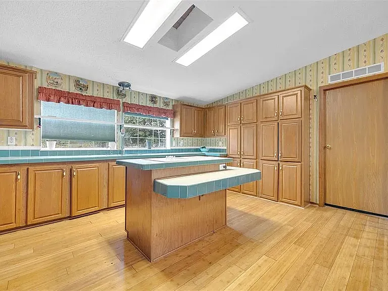 3636 Ryans Ln — Photo 6