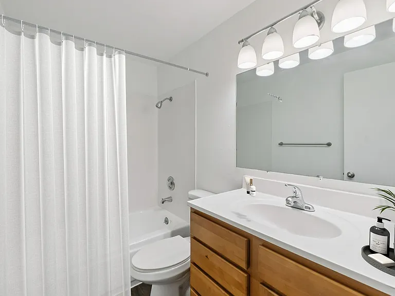 Heather Ridge Apartments — Photo 42