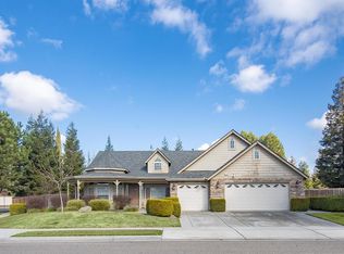2412 La Paloma Dr, Tulare, CA
