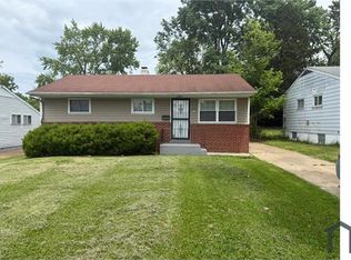 145 Perthshire Rd, Saint Louis, MO 63137