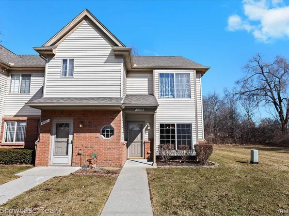 41063 Rose Ln, Clinton Township, MI 48036