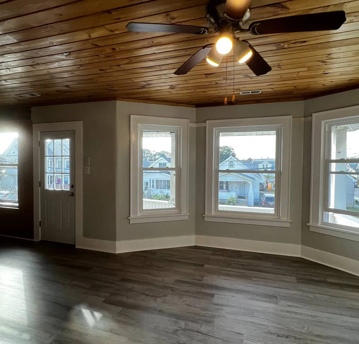 1 bed, 1.0 bath, $1,200 — Photo 2