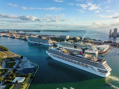 227 NE 2nd St UNIT 1703, Miami, FL, 33132